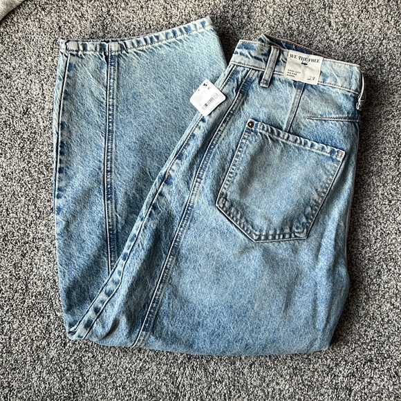 We the Free Good Luck Mid Rise Barrel Jean Ultra Light Beam BNWT - Picture 2 of 2